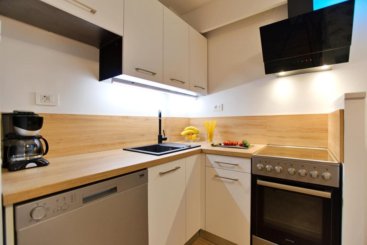 Apartments Kiwi 로비니 외부 사진